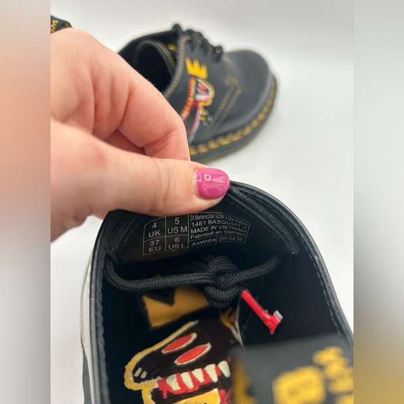 NEW Dr. Martens Jean-Michael Basquiat Pez Dispenser dinosaur 1461 Oxford RARE - Picture 11 of 14